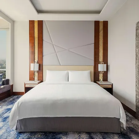 Shangri-La Eros New Delhi Exterior photo A bedroom at the hotel